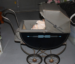 Hedstrom baby carriage